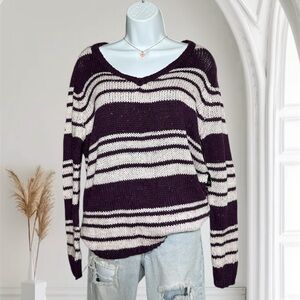 NWT! St.John's Bay V-Neck Size Large Knit Oversized Cozy Winter Chunky Sweater